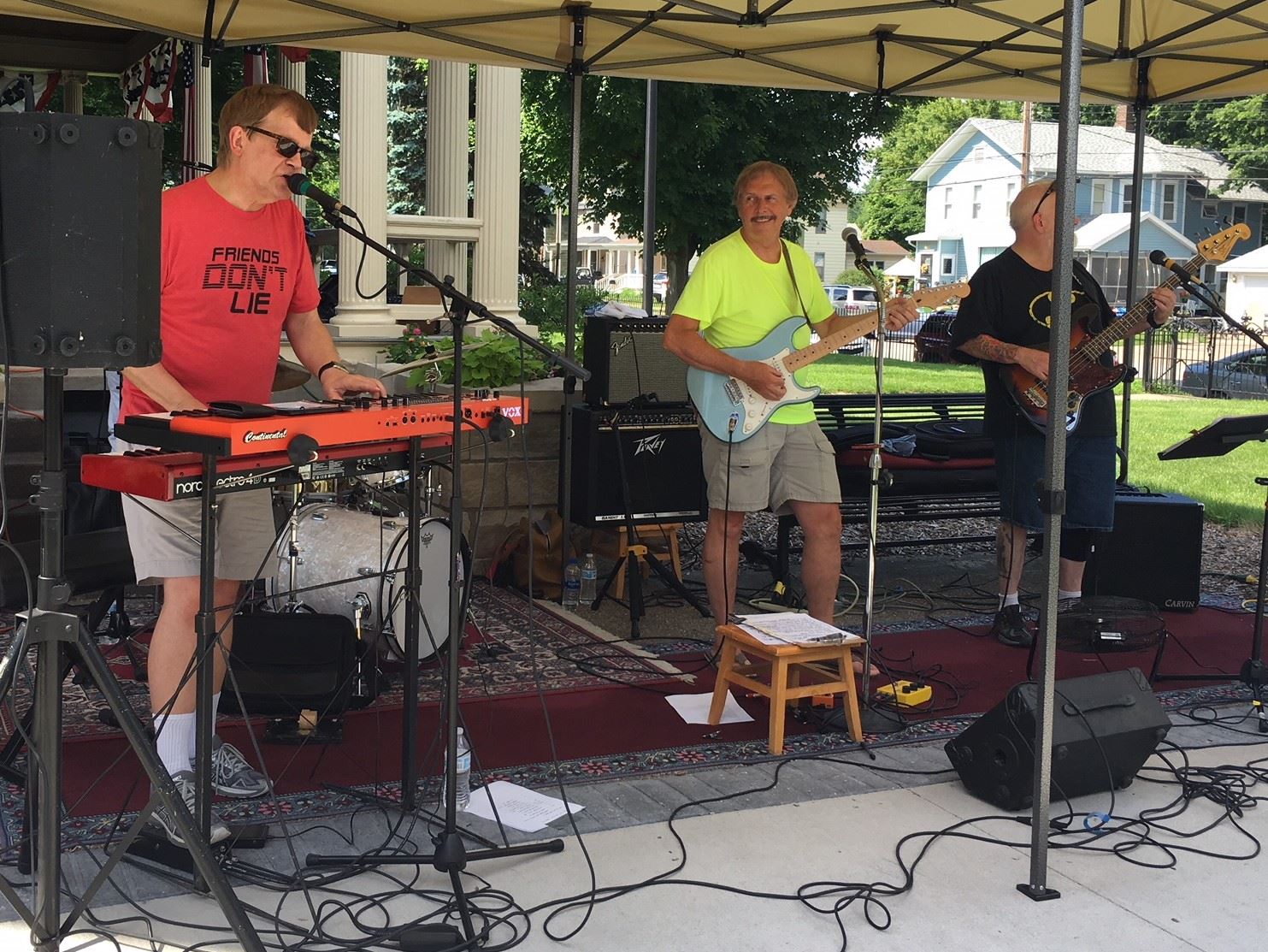 Cruisin performing at Art Center Ice Cream Social (JPG)