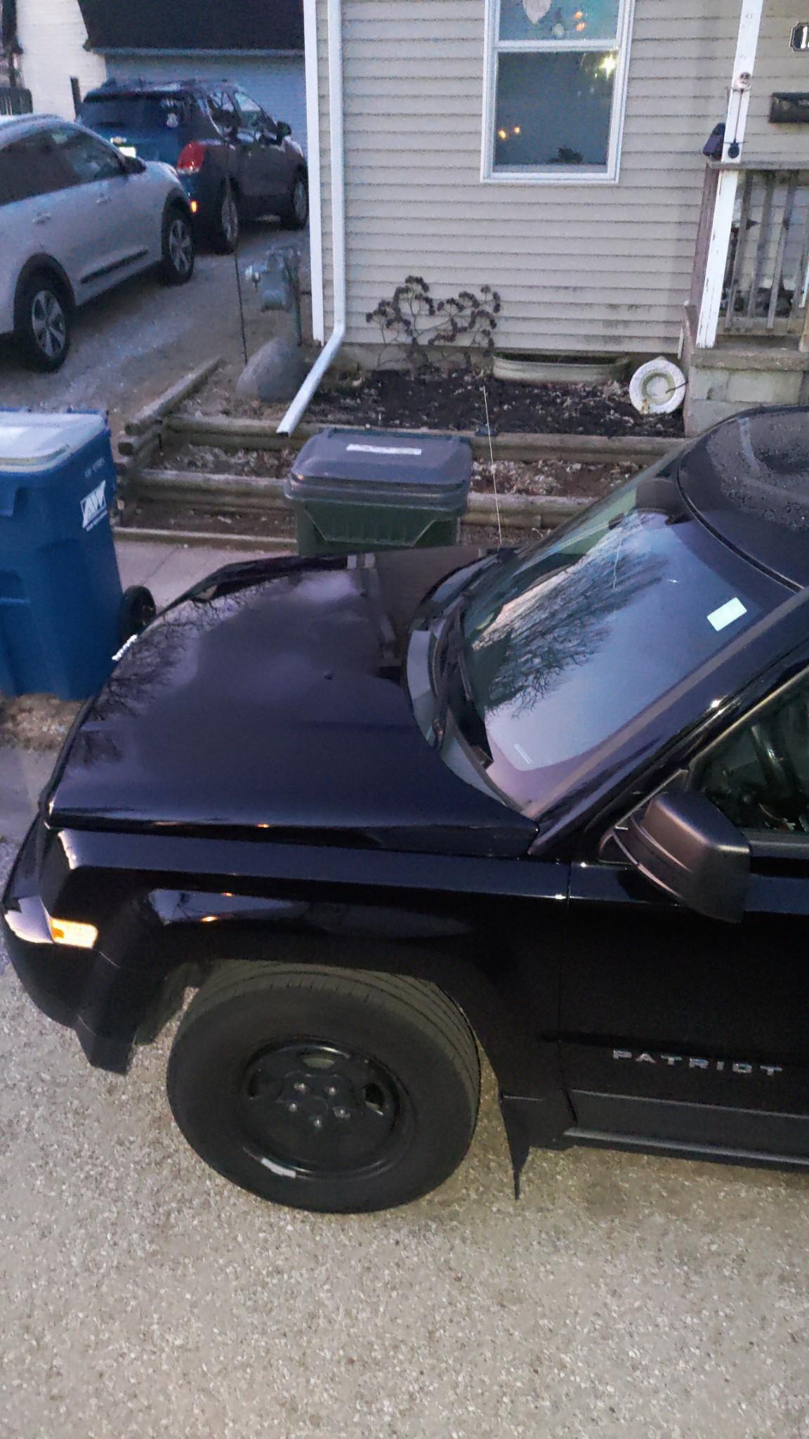 CanBehindCar