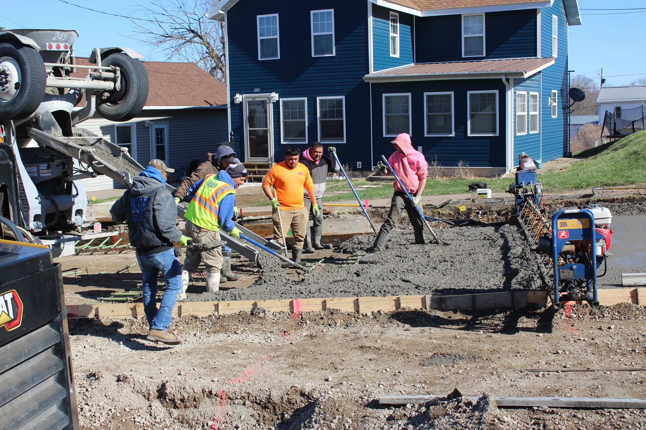 West Hill - Lucas Street westbound lane work (JPG) 040623 